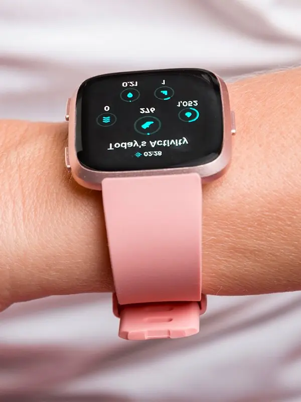 fitbit versa 4 review